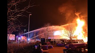 Kreis Dillingen Vollbrand einer Lagerhalle in Lauingen fordert Millionenschaden [upl. by Cini]