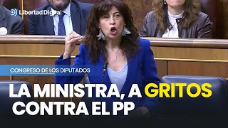 La ministra de Igualdad a gritos contra el PP en el Congreso [upl. by Wallraff903]