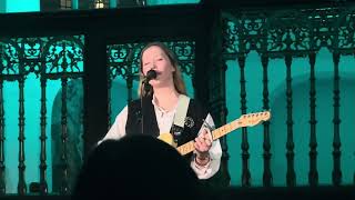 Julia Jacklin – Body live vJacobikerk Utrecht [upl. by Enidlarej]