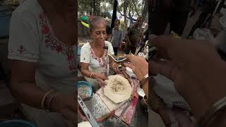 ₹40 में इतना बड़ा पराठा मेरे जैसे 2 लोग भी नहीं खा पायेंगे humanity streetfood trend food viral [upl. by Behre225]