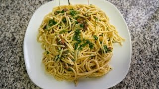 Espaguetis con anchoas  Receta de pasta fácil y deliciosa [upl. by Yenial]