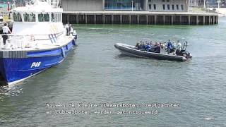 Waterpolitie in de Scheveningse haven [upl. by Dyanne774]