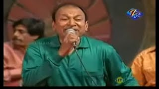 ಡಾ ರಾಜಕುಮಾರ್ ಹಾಡೋದು ಕೇಳೋಕೆ ಚೆಂದ  Rare Footage Of DrRajkumar Singing  Zee Kannada [upl. by Neyuq]