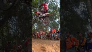 QUANDO OS PILOTOS DE MOTOCROSS VÃO PARA TRILHA hillclimbracing crf230 trilhademoto yz250 [upl. by Anelliw]