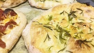 CACCIANNANZE focaccia bianca tipica marchigiana olio e rosmarino cottura forno a legna [upl. by Linad]