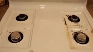 How to clean a stove top with HYDROGEN PEROXIDE AND BAKING SODA to remove GREASE [upl. by Kruger]