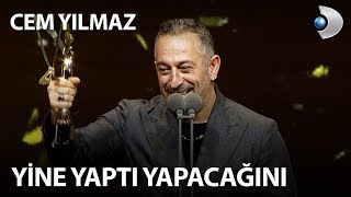 Cem Yılmaz Pantene Altın Kelebek sahnesinde yine yaptı yapacağını [upl. by Kunkle]