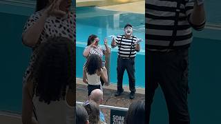 Roar 🦁😂 Tom the Mime antics seaworldmime funny prank seaworld [upl. by Gurevich]