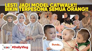 LESTI JADI MODEL CATWALK BIKIN TERPESONA SEMUA ORANG [upl. by Timms243]