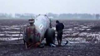 Carbid schieten met tank 3000 liter [upl. by Aelem326]