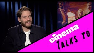 Daniel Brühl im Interview The Alienist  Die Einkreisung [upl. by Montana]