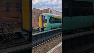 Southern train Class 377 [upl. by Leatrice370]