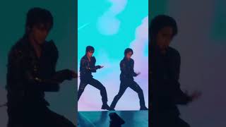 Turn Back Time  Hendery WayV  241102 WayVONTHEWayinBKK [upl. by Walrath]