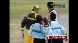 Young Harbhajan Singh and Ricky Ponting full sledging and fight [upl. by Akemeuwkuhc134]