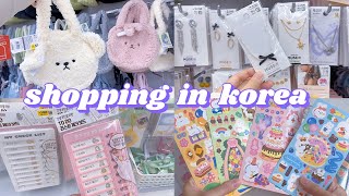 shopping in korea vlog 🇰🇷 accessories amp stationery haul 🐰 daiso cute finds 다이소 신상 [upl. by Jarad934]