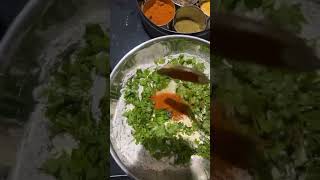 Methi ke thepla Recipe theplarecipe methi paratha foodbeshan india trending shorts [upl. by Gunner]