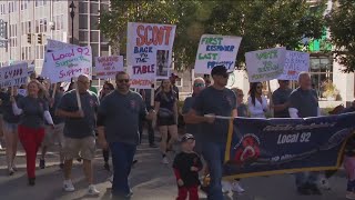 Toledo hosts annual Labor Day Parade [upl. by Eeladnerb]