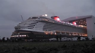 Float Out of DISNEY DREAM  Papenburg 30102010 [upl. by Leveroni]