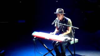 Bruno Mars HD  Lighters Live [upl. by Vastah]