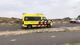 Bestuurder vliegt met auto uit de bocht op de Langevelderslag en raakt gewond [upl. by Eidnahs292]