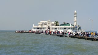 Haji Ali dargah Mumbai  बहुत तेजी से हाजी अली दरगाह में समुंद्र में पानी बढ़ गया Mridxvlogs [upl. by Alik286]