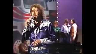 EARL THOMAS CONLEY Smokey Mountain Memories Live [upl. by Ahswat]