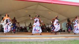 La danse Akonhoun du Ballet National du Bénin [upl. by Ennire105]