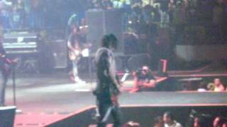 Guns N Roses Richard Fortus Solo Chile 2010 [upl. by Darsie691]