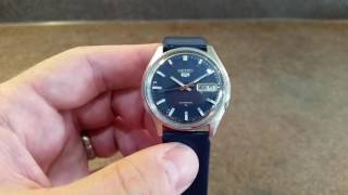 How to wind up a Seiko 5 automatic watch [upl. by Skutchan]