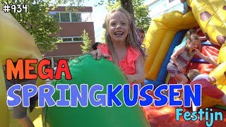 SPRINGKUSSEN FESTIJN tijdens een braderie week in DEN HAAG DISCO SPRINGKUSSENS 934 [upl. by Leanahtan809]