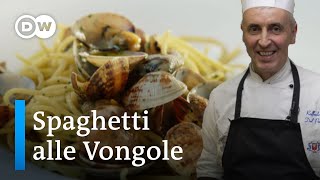 Traditional Spaghetti alle Vongole from Venice The Secret of the PERFECT Pasta  A Typical Dish [upl. by Novrej]