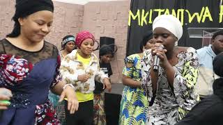 NITASIMAMA KWENYE MNARA  EBENEZER FMC CHOIR MKUTANO WA PASAKA PA ABILENE TEXAS [upl. by Onivag215]