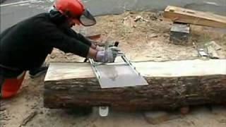 Granberg Alaskan Small Log Chainsaw Mill en español from baileysonlinecom [upl. by Lapotin29]