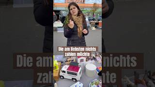 KäuferTypen auf dem Flohmarkt 😅flohmarkt comedy memes pov monkeysspinningmonkeys [upl. by Colan]