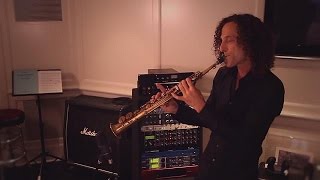 Kenny G  le pape du saxo easy listening  le mag [upl. by Anaicilef]