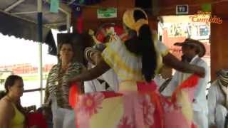 En Barranquilla se Baila Cumbia Bien Sabrosa Carnaval de Barranquilla [upl. by Ysak]