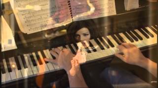 Zou Bisou Bisou  Piano [upl. by Akirderf]