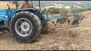 aratura newholland t4100 e landini 7830 [upl. by Nolra]