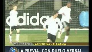 Que te pasa Schweinsteiger estás nervioso Argentina Alemania el partido fuera de la cancha [upl. by Yelyac]