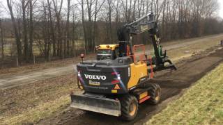 Volvo EW160E grading beam [upl. by Niraj]