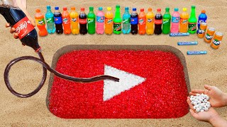 Erupção Subterrânea Gigante do YouTube com CocaCola Mentos Orbeez e Balões [upl. by Willabella]