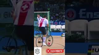 Gol de bicicleta shorts shortvideo futbol soccer fails funny fypシ゚ video viral cracks [upl. by Ahsaenat229]