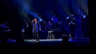 ANN WILSON Performs Cover of THE OCEAN With Audience Singing Along at Florida Theatre in JAX FL [upl. by Etnad]