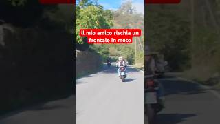 rischia frontale in moto per sorpassare una macchina shorts crash motorcycle funny [upl. by Pepito]