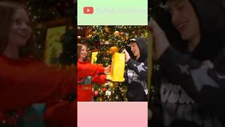 Salish gives Nidal a surprise gift 🎁🎁nalish salish nidal viral critsmas gift newyear [upl. by Zoes]