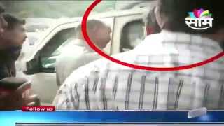 Vinod Tawde try to get into Rajnath Singhs car guard denies [upl. by Eimme]