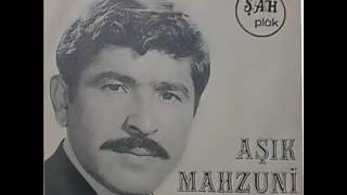 Aşık Mahzuni Şerif İşte Gidiyorum Çeşmi Siyahım [upl. by Helbonnah354]