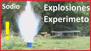 Explosiones Disparos y Experimentos con Sodio Na [upl. by Airetahs]