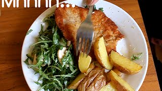 JETZT EIN SCHNITZEL Schnitzel selber panieren leicht gemacht [upl. by Shurlocke]