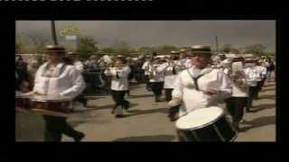 Derby Midshipmen Band and Pippin quotCome Outsidequot at Spalding Flower Parade 1996 [upl. by Ellenig]